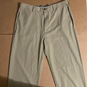 Haggar classic fit premium comfort Khakis